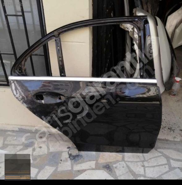MERCEDES W205 C KASA ARKA SAĞ KAPI ORİJİNAL ÇIKMA