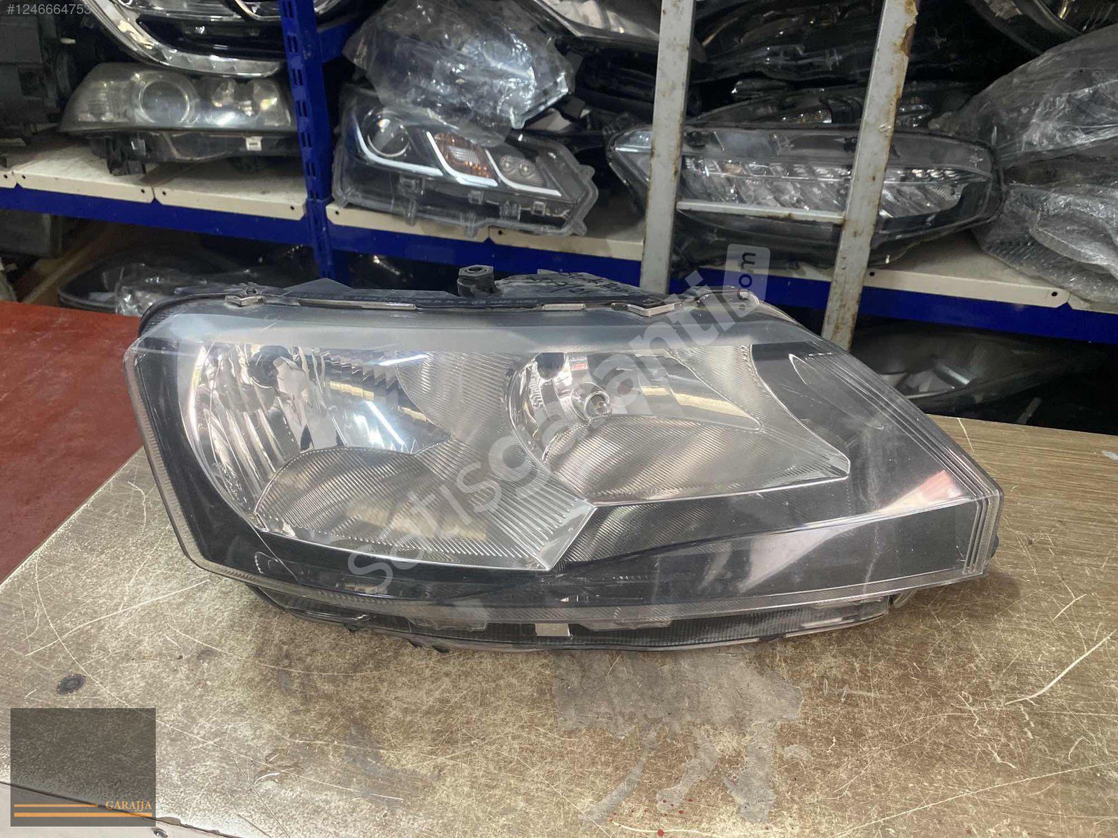 SKODA RAPİD 5JB941016 ÖN SAĞ FAR ORİJİNAL ÇIKMA