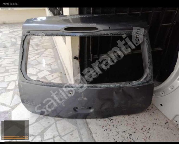 MİTSUBİSHİ COLT ARKA BAGAJ KAPAĞI ORİJİNAL ÇIKMA