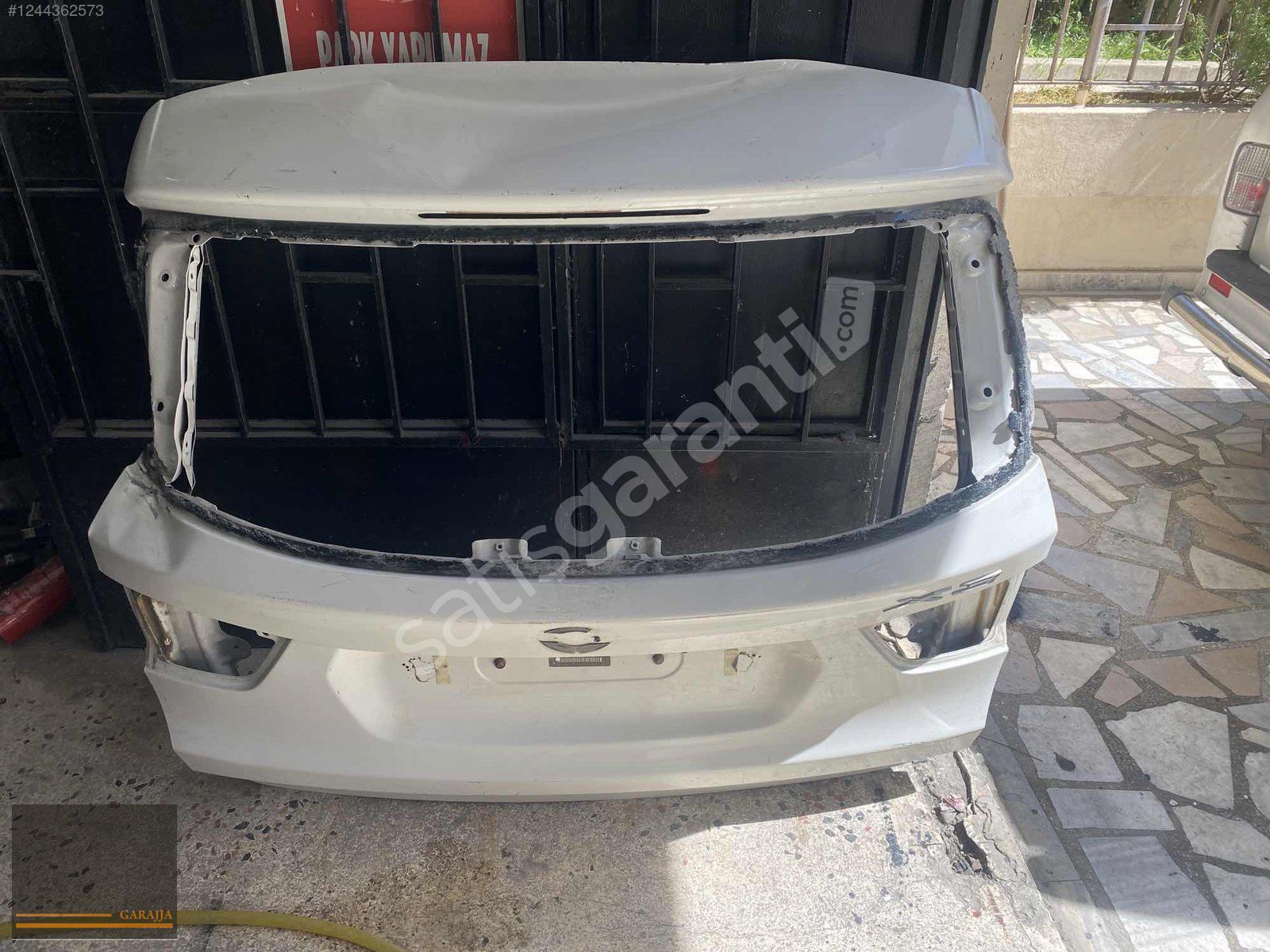 BMW X3 F25 ARKA BAGAJ KAPAĞI ORİJİNAL ÇIKMA