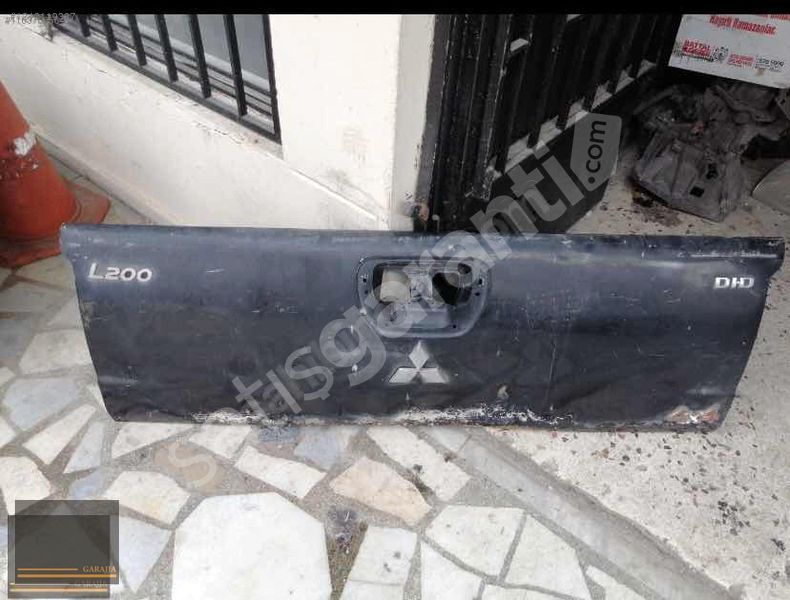 MİTSUBİSHİ L200 ARKA BAGAJ KAPAĞI ORİJİNAL ÇIKMA