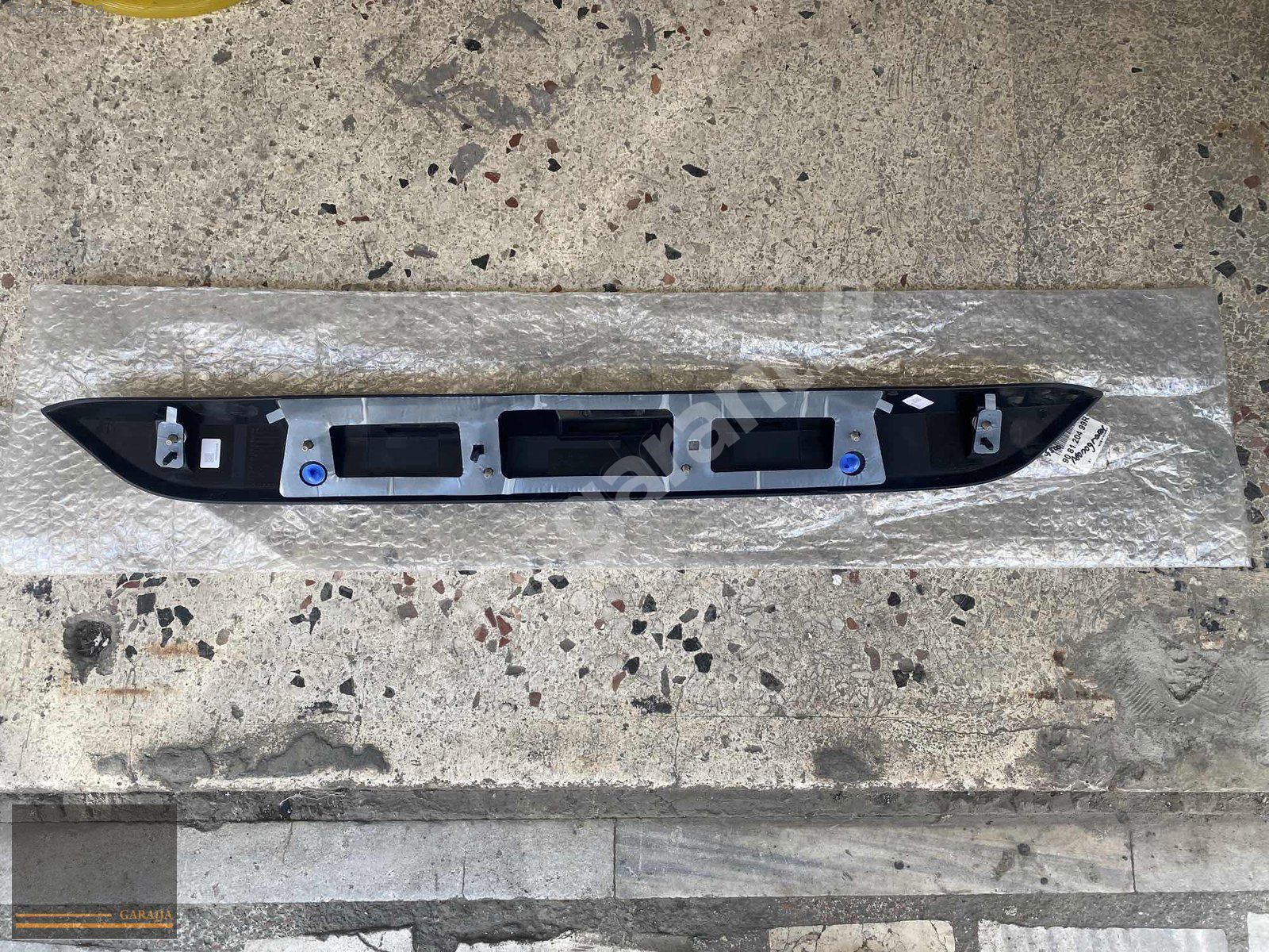 DACİA DUSTER ARKA BAGAJ AÇMA MONOGRAMI SIFIR ORİJİNAL