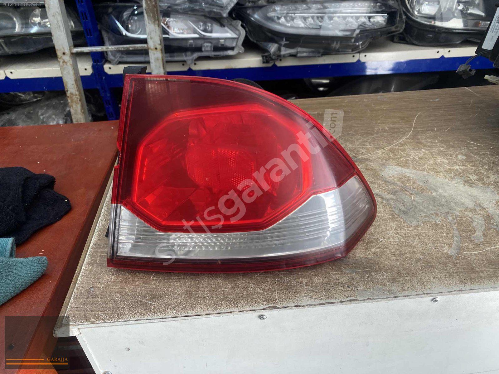 HONDA CİVİC FD6 ARKA SAĞ DIŞ STOP ORİJİNAL ÇIKMA