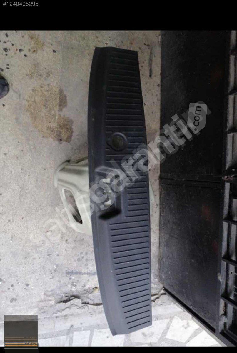 FORD COURİER 2014 ARKA PANEL ÜST BAKALİTİ SIFIR ORİJİNAL
