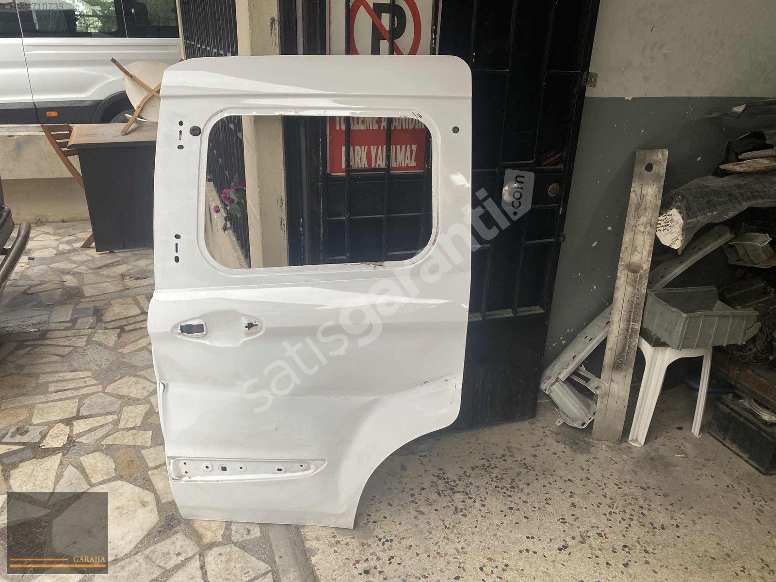FORD TOURNEO COURİER SOL SÜRGÜLÜ KAPI ORİJİNAL ÇIKMA