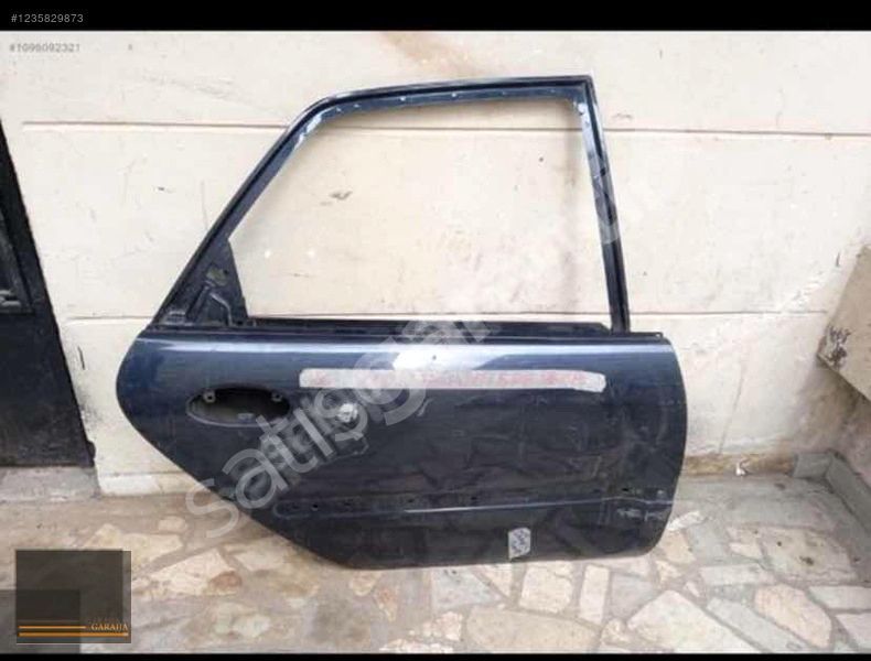 RENAULT LAGUNA 1 ARKA SAĞ KAPI ORİJİNAL ÇIKMA