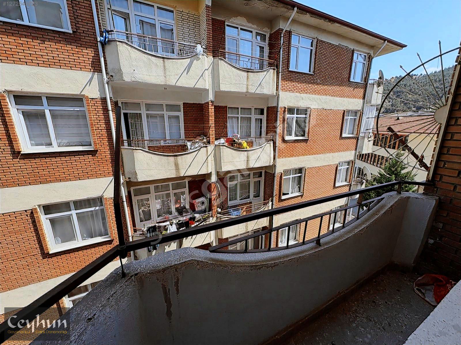SİTE İÇERİSİNDE MANZARALI 3+1 BALKONLU KİRALIK DAİRE