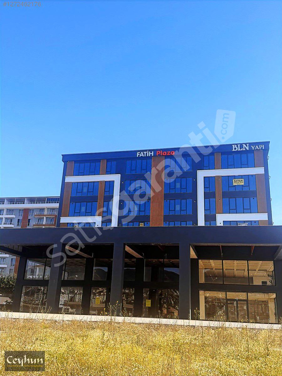 PETROLLER YANINDA OTO GALERİ - MOBİLYA MAĞAZASINA MÜSAİT İŞ YERİ