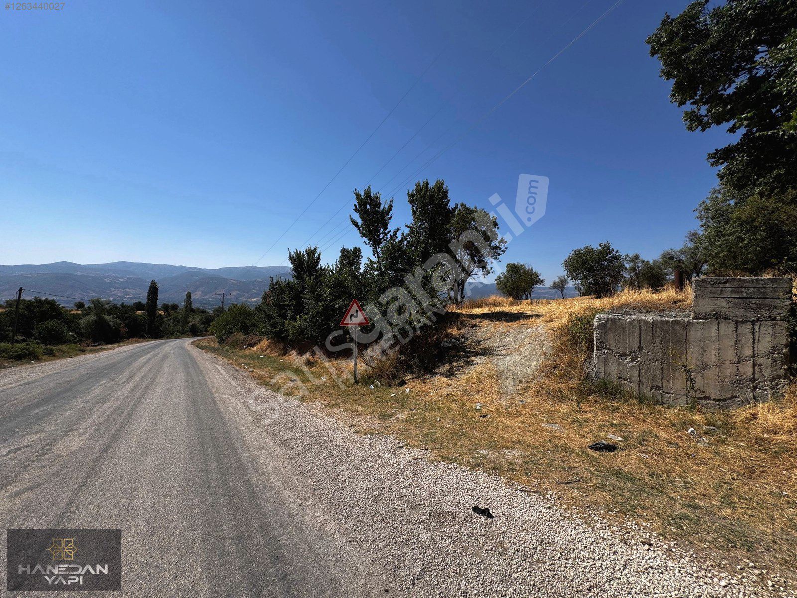 KAT KASABASINDA SATILIK 786 m2 TEK TAPU TARLA