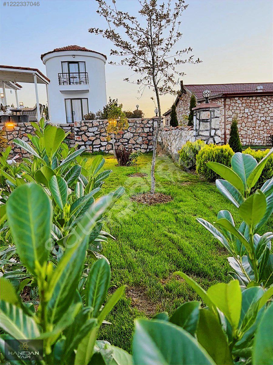 ÇERÇİ'DE SATILIK 500m2 ARSA VE BAĞ EVİ