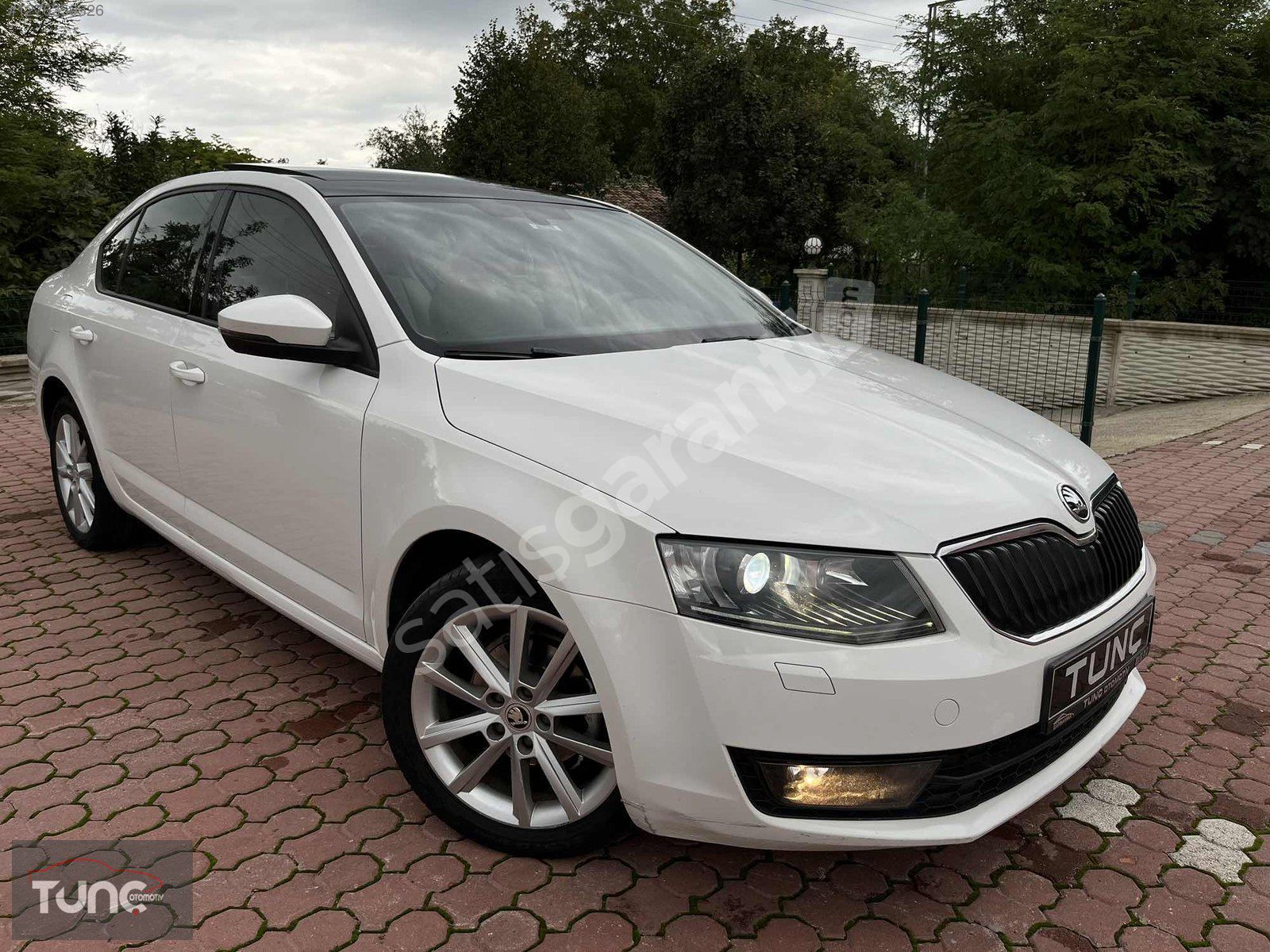 2014 SKODA OCTAVIA 1.6 TDI ELEGANCE CR DSG SANRUFLU OTOMATİK