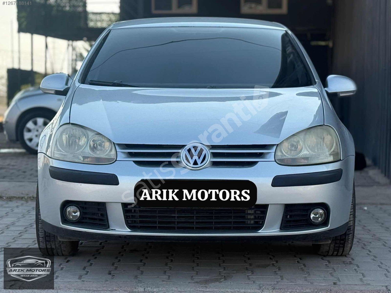 ARIK MOTORS VOLKSWAGEN GOLF V 1.6 MİDLİNE BAKIMLI