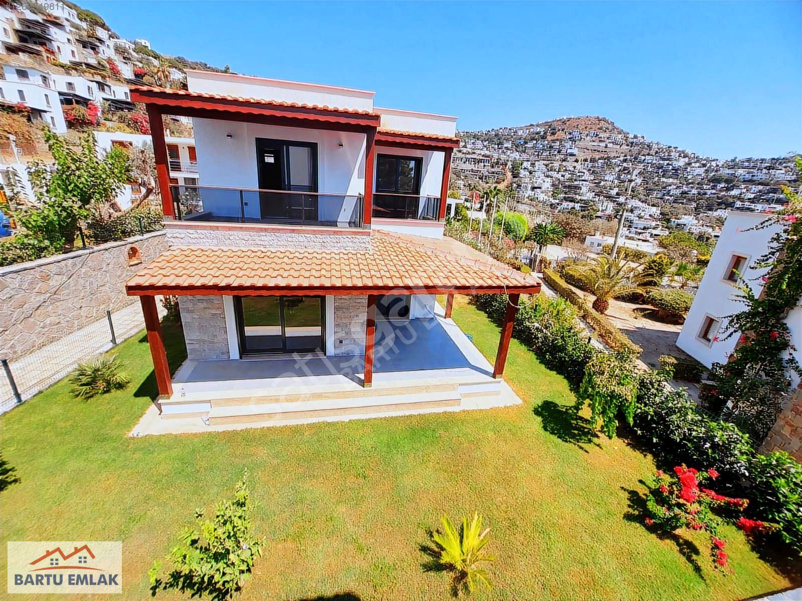 Bodrum Gümüşlük'te satılık villa sahile yakın sıfır villa