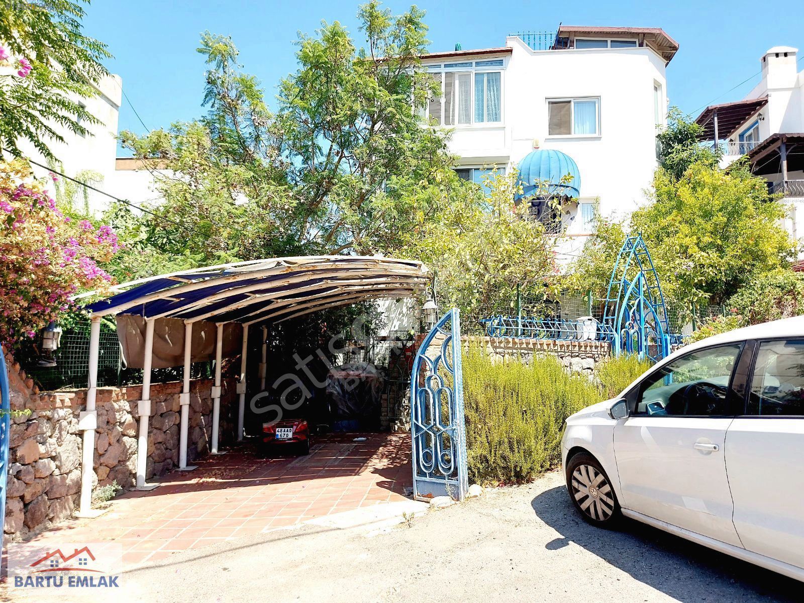 Bodrum Turgutreis'te 5+2 deniz manzaralı satılık triplex