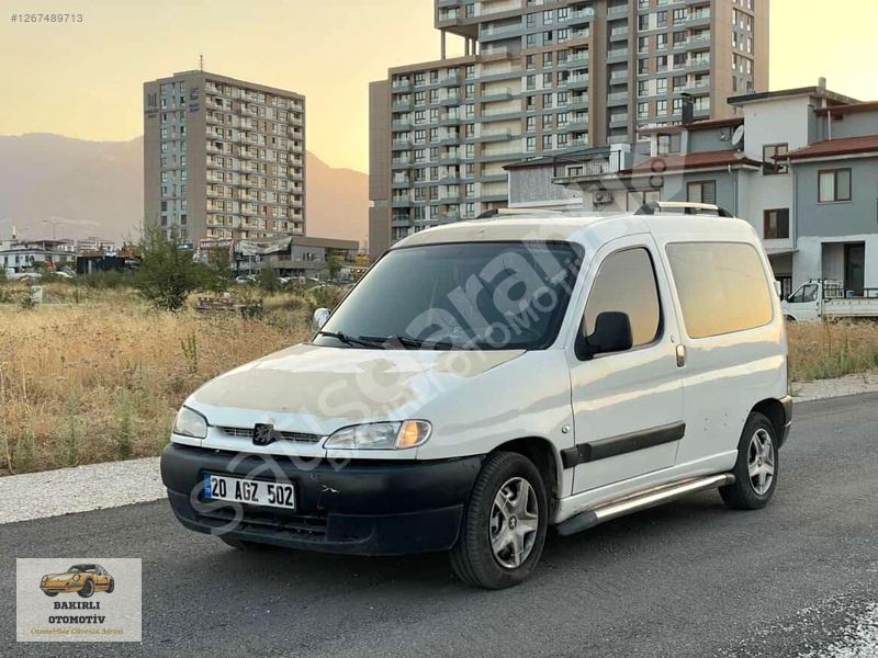 pejo partner 2001 model koltuklu 5 kişiliktir