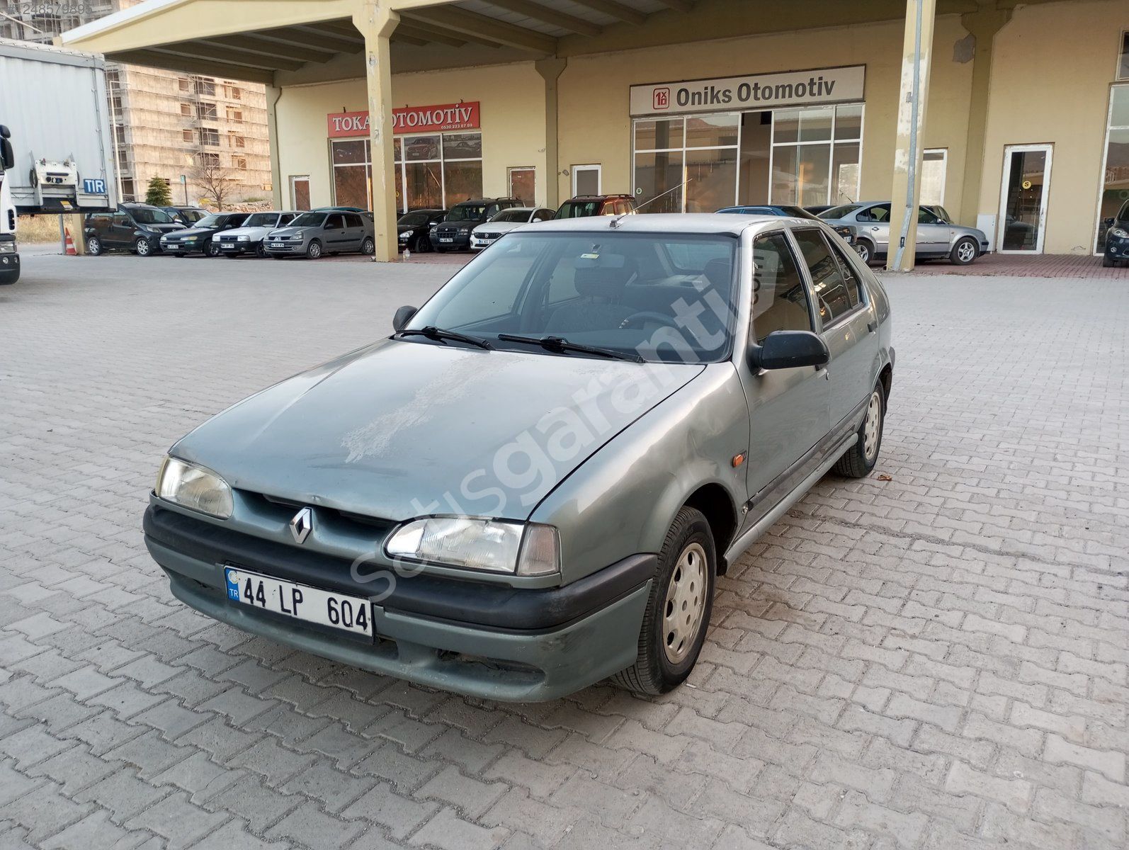 ONİKS OTOMOTİVDEN 2000 MODEL RENAULT 19 1.4 RNA