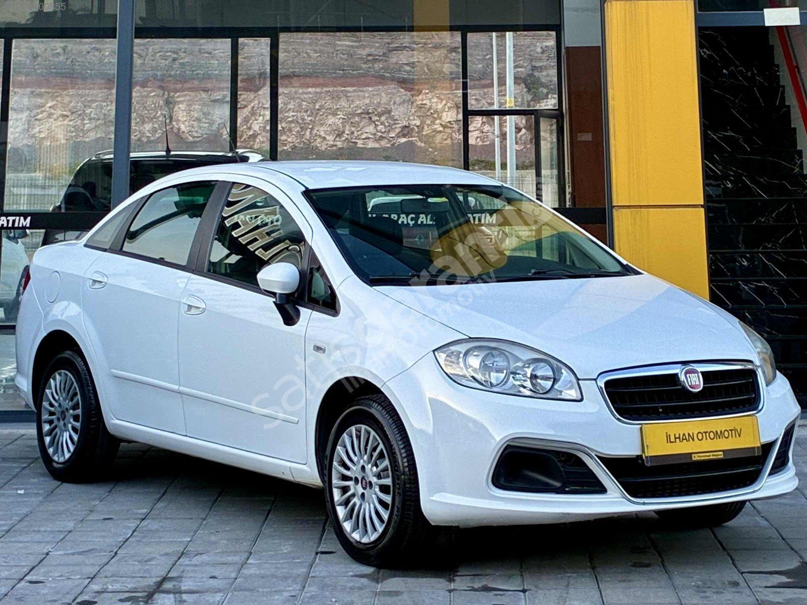 İLHAN OTOMOTİV'DEN HATASIZ-BOYASIZ 2015 LİNEA 1.3 M-jet