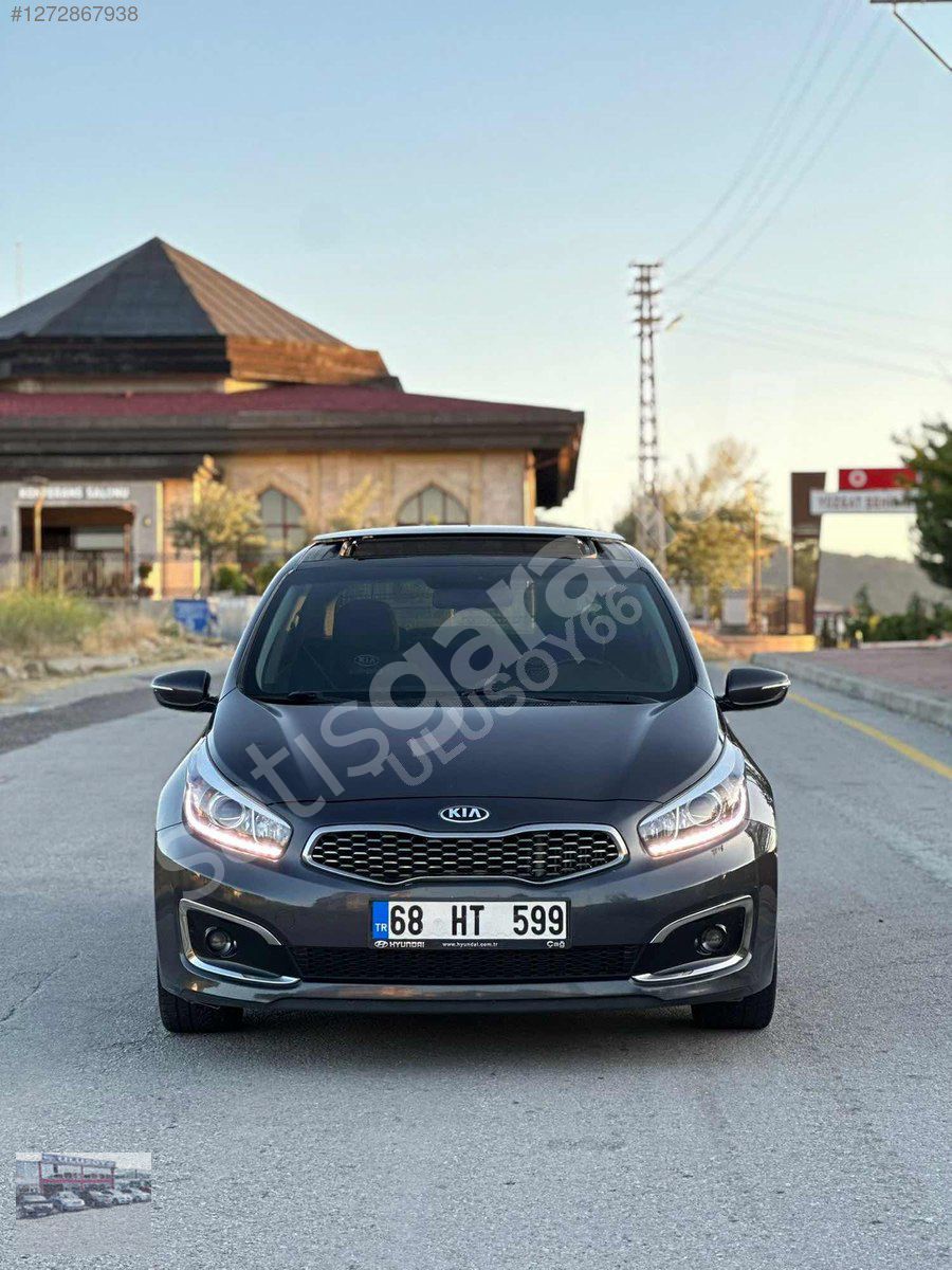 CAM TAVAN KİA CEED 1.6 CRDİ CONCEPT PLUS HATASIZ BOYASIZ