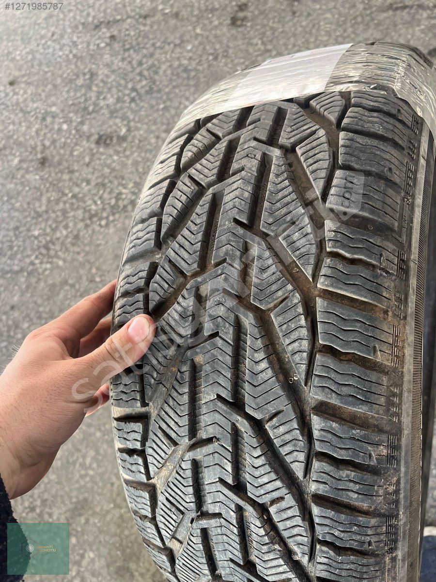 215 55 16 97H KIŞLIK LASTİK TAKIMI 3 ADET MEVCUT DİŞLERİ %90