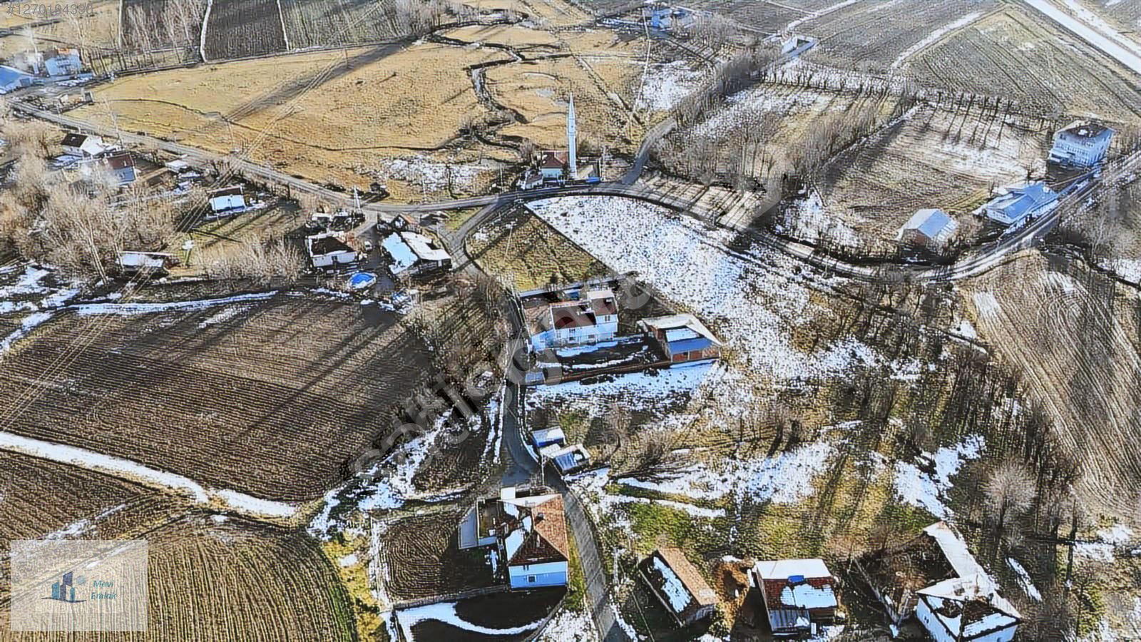 DEVREKANİ KASAPLAR KÖYÜ SATILIK 1229 M2 EV YAPILABİLİR ARSA