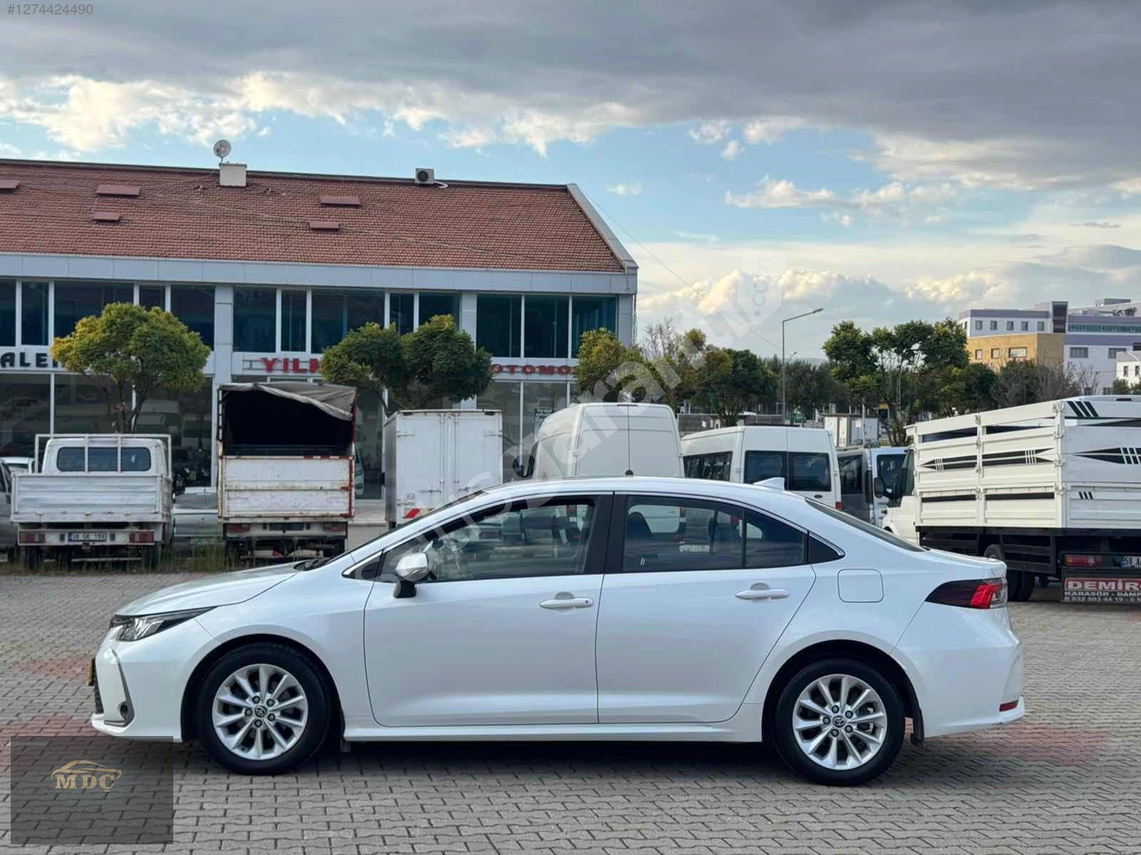 M D Ç OTOMOTIV'DEN 2022 COROLLA DREAM OTOMATİK KAZASIZ İLK EL