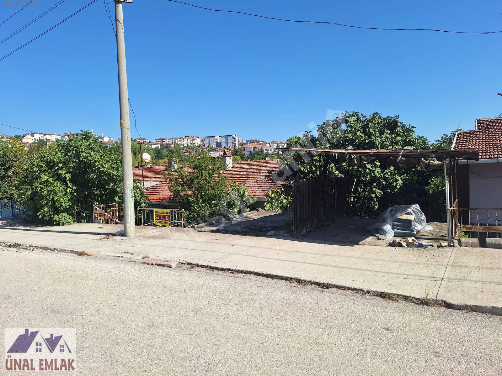 ÜNAL EMLAKTAN 5000 EVLER 75.YIL MAHALLESİNDE SATILIK MÜSTAKİL EV