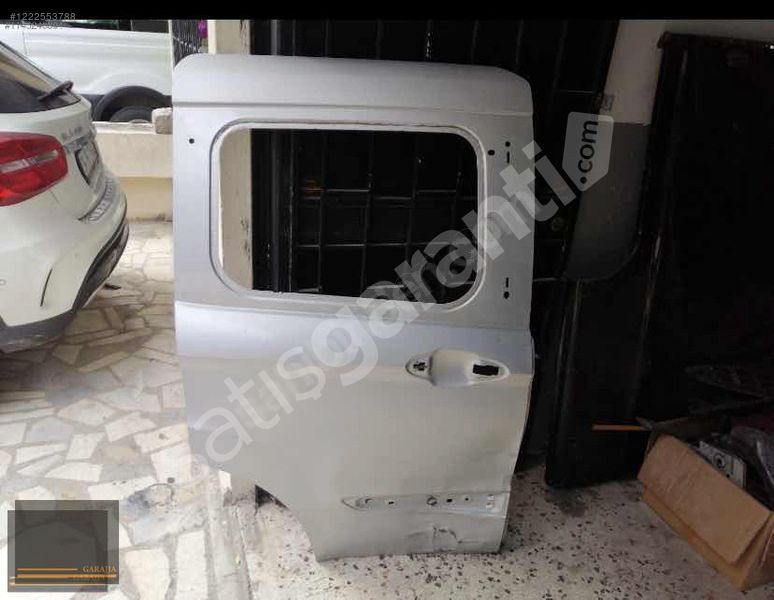 FORD COURİER SAĞ SÜRGÜLÜ KAPI ORİJİNAL ÇIKMA