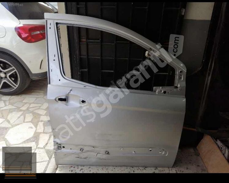 FORD COURİER ÖN SAĞ KAPI ORİJİNAL ÇIKMA