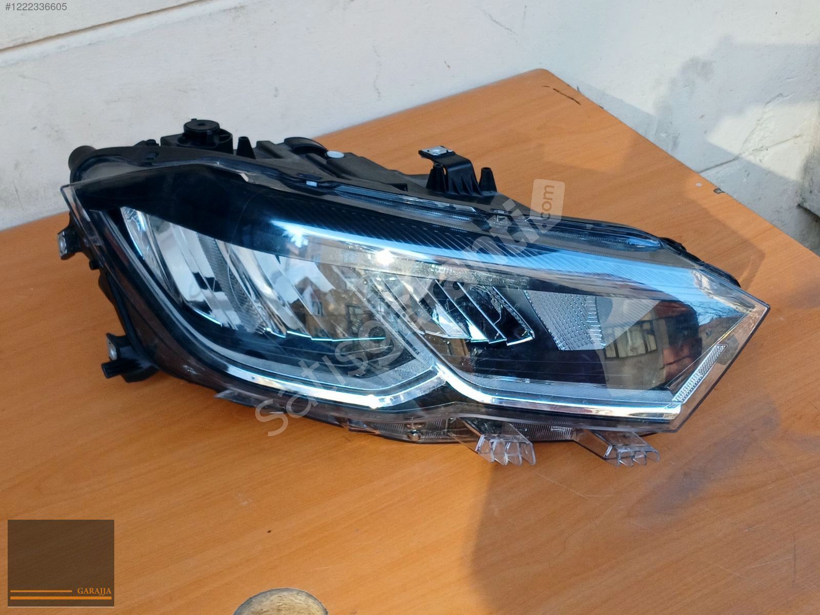 VOLKSWAGEN POLO LEDLİ SAĞ FAR 2021 2024 UYUMLU SIFIR İTHAL