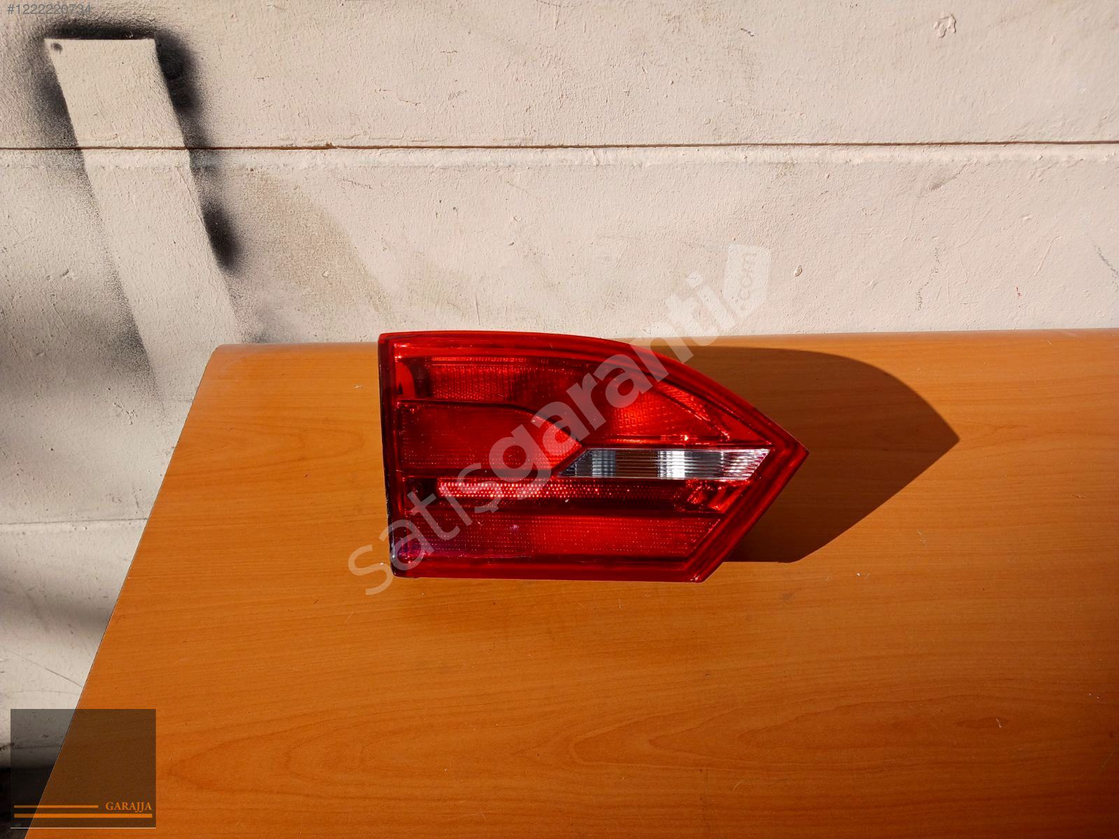 VOLKSWAGEN JETTA SOL İÇ STOP LAMBASI SIFIR İTHAL 2011 2014 UYUML