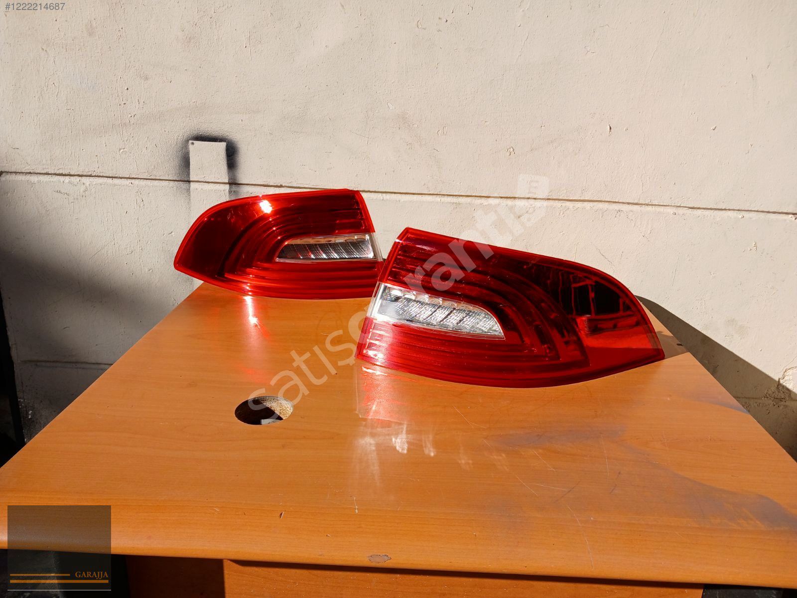SKODA SUPERB SAĞ SOL STOP LAMBASI 2013-15 UYUMLU SIFIR İTHAL