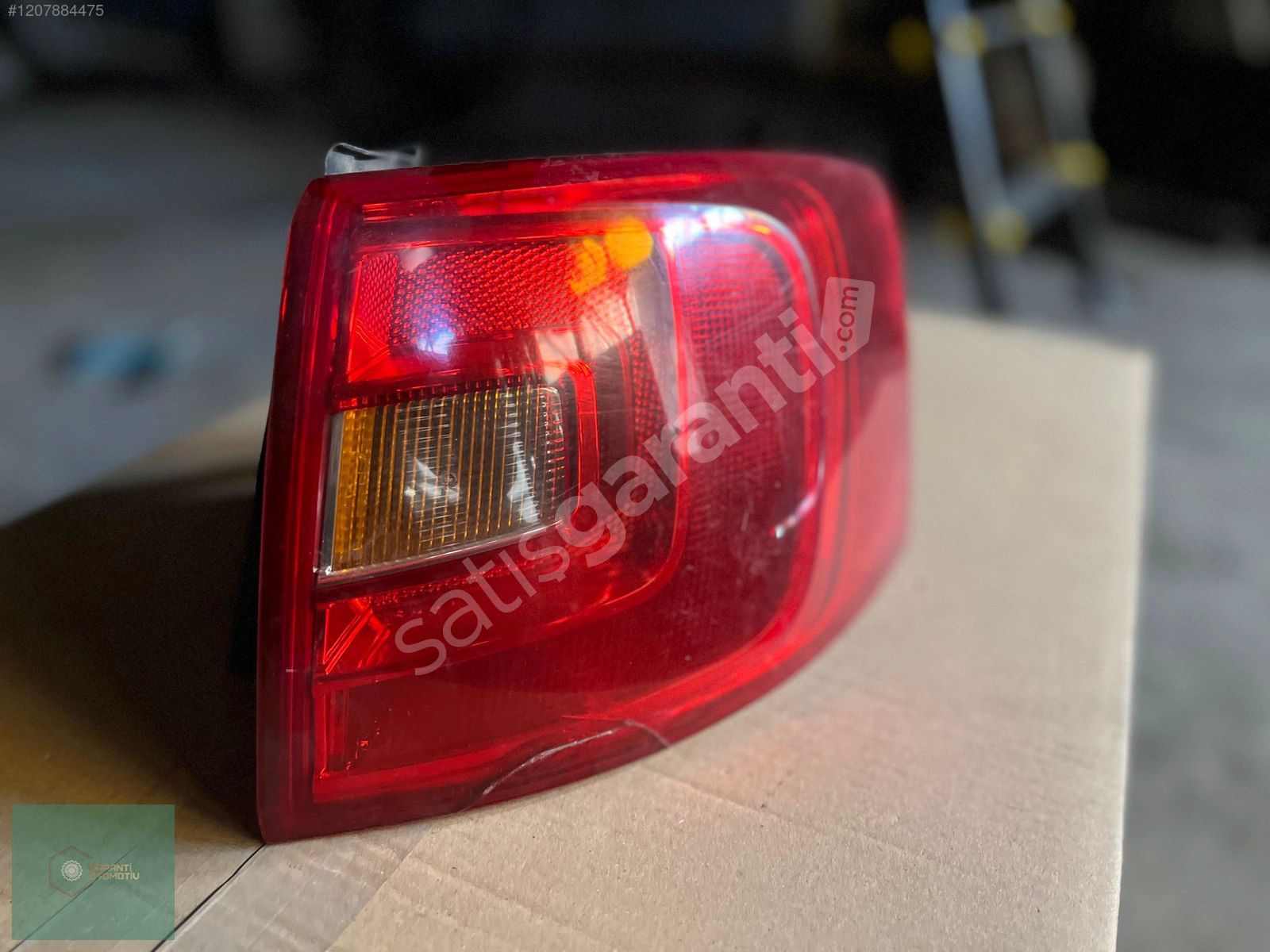 VOLKSWAGEN JETTA SAĞ DIŞ STOP ORJİNAL 5C6945096A