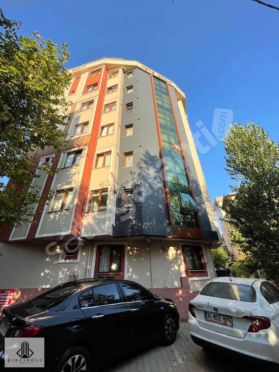 Soğanlık Üst Gümüşpınar Mahallesinde Satılık 3+1 arakat daire