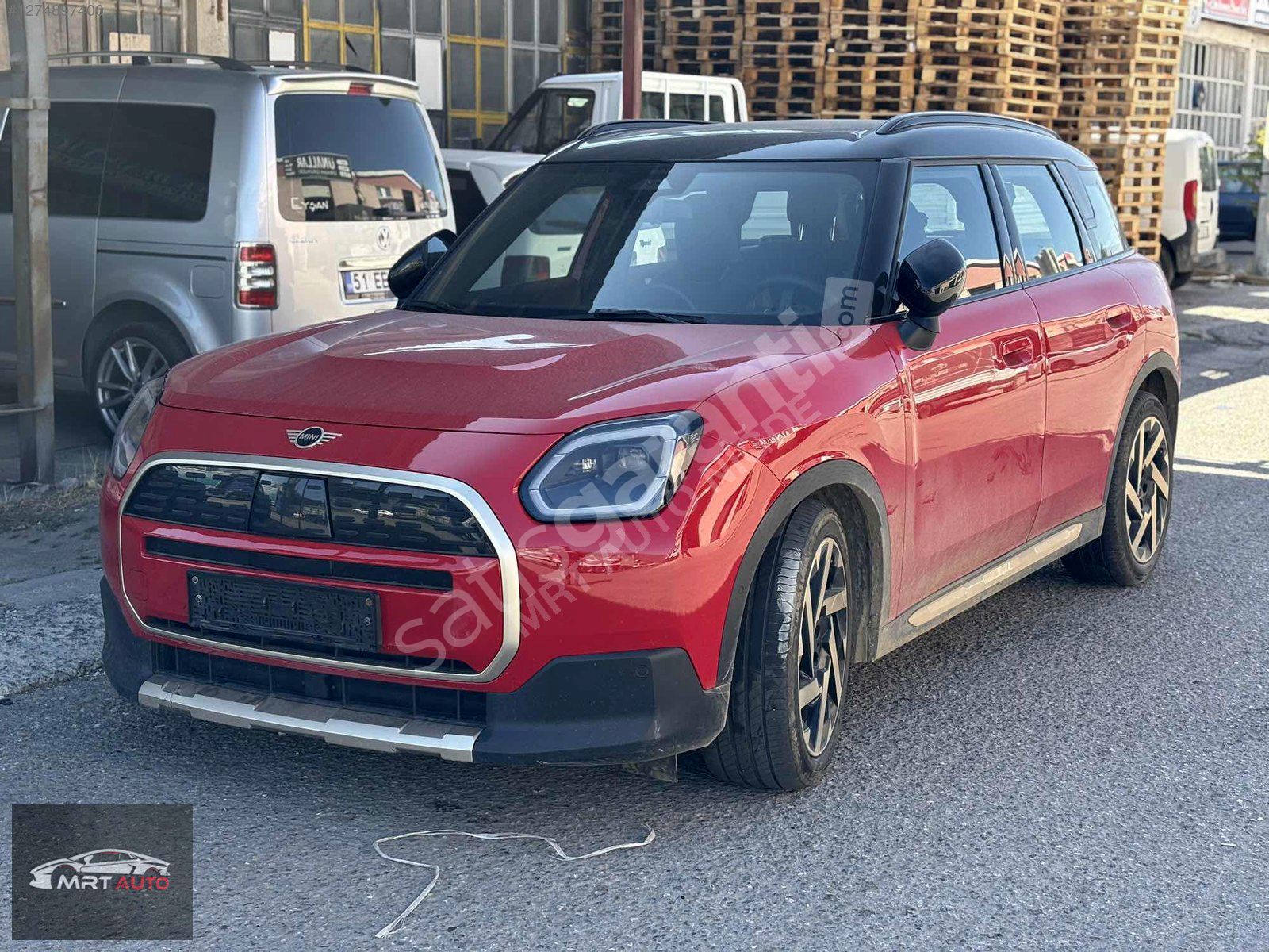 CAM TAVAN'LI 2024 MINI COUNTRYMAN-E FAVOURED ELEKTRİKLİ 36.000Km