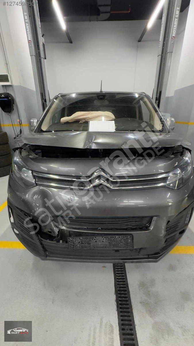 CAM TAVANLI 2022 CITROEN JUMPY SPACETOURER 180 HP 137.000 KM