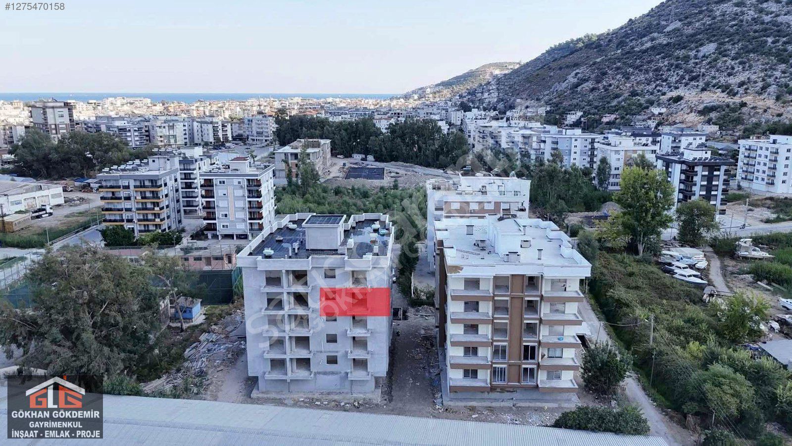 İSKELE MAHALLESİNDE HAVUZLU SİTE İÇİNDE 1+1 SATILIK DAİRE