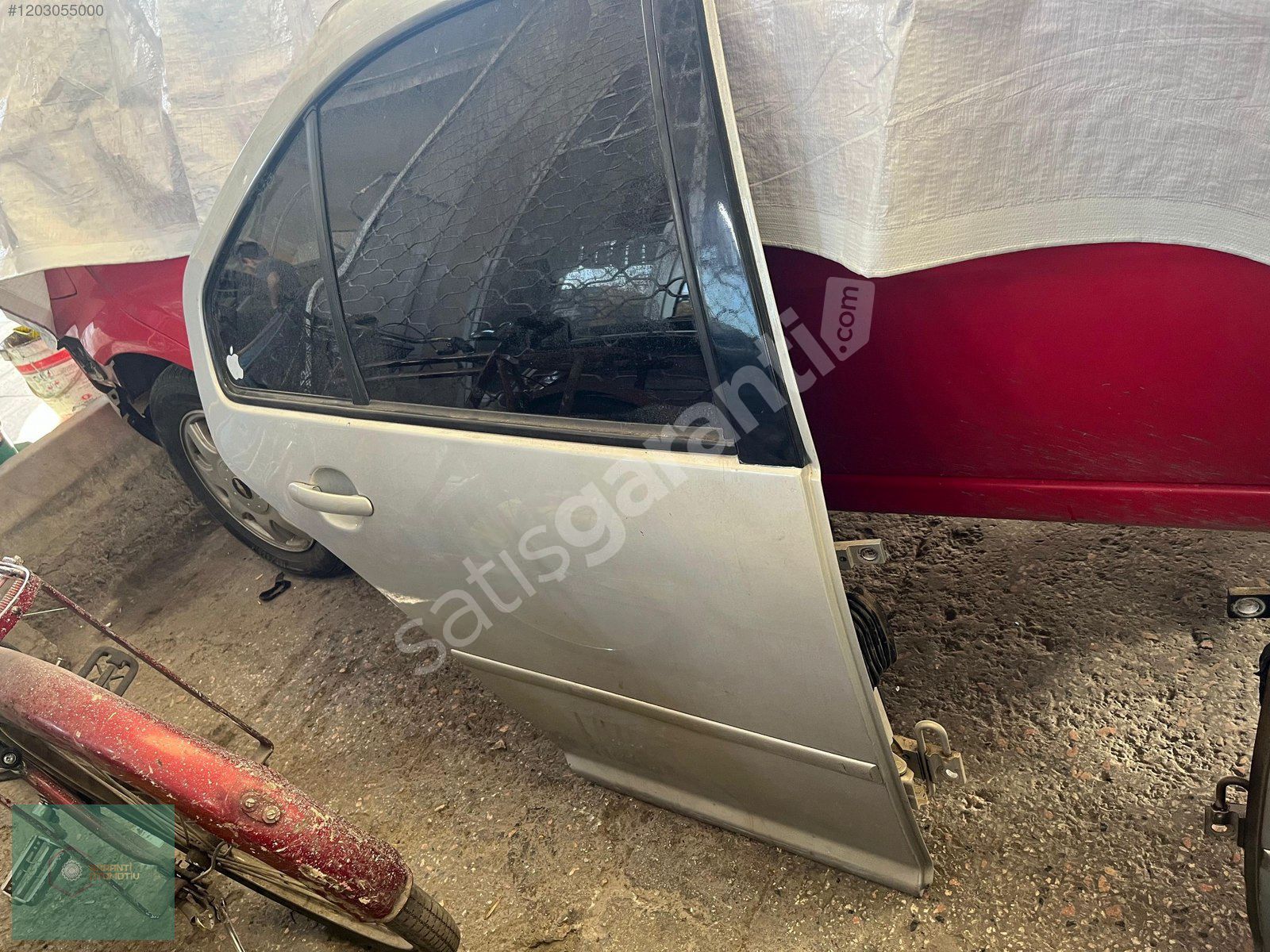 VOLKSWAGEN BORA SAĞ ARKA KAPI ORİJİNAL