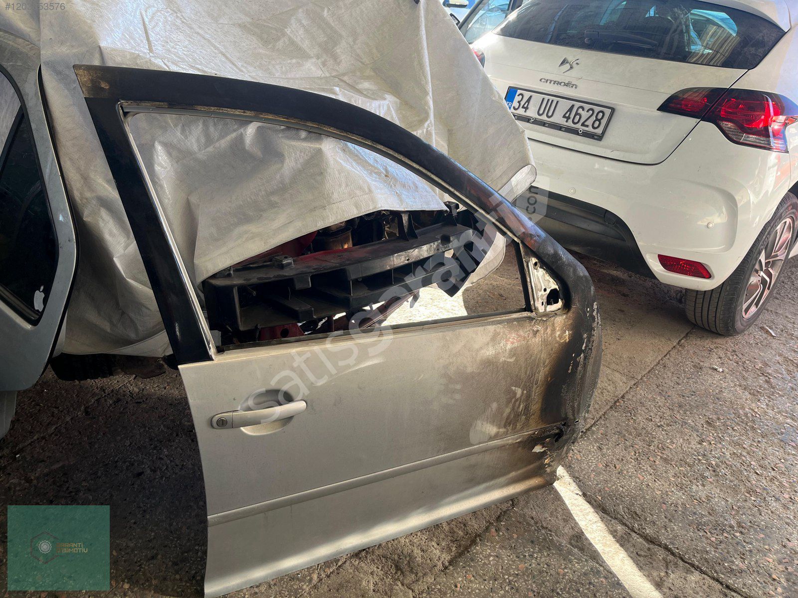 VOLKSWAGEN BORA SAĞ ÖN KAPI ORİJİNAL