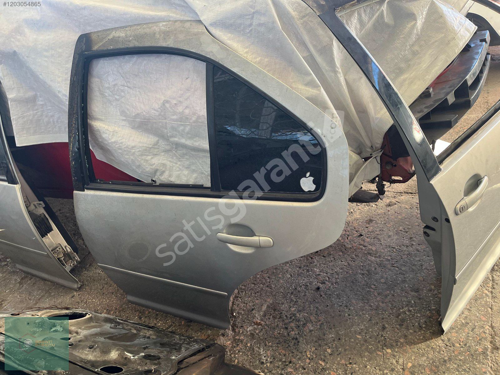 VOLKSWAGEN BORA SOL ARKA KAPI ORİJİNAL