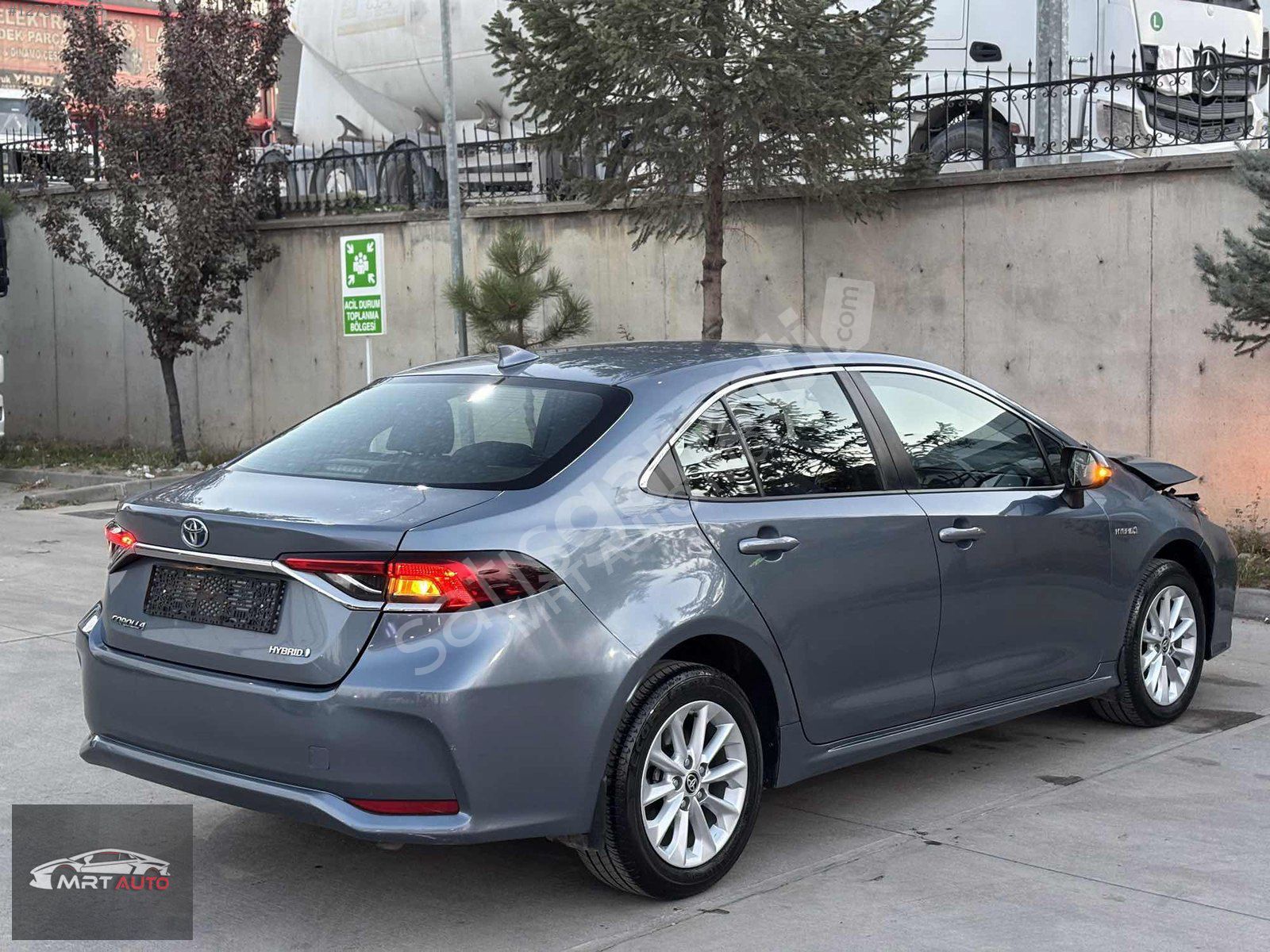 FIRSAT ARACI 2021 TOYOTA COROLLA 1.8 HYBRID DREAM 52.000 Km