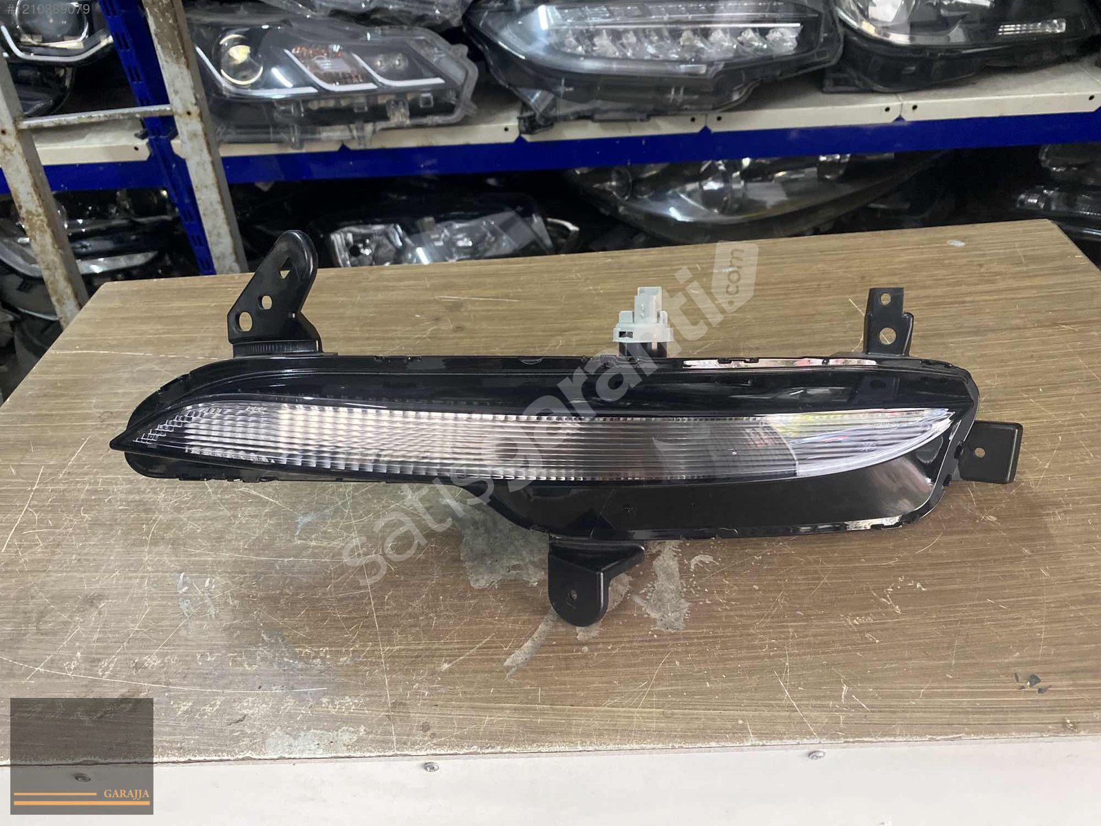 RENAULT MEGANE 4 ÖN TAMPON SİNYALİ SAĞ SIFIR ORİJİNAL