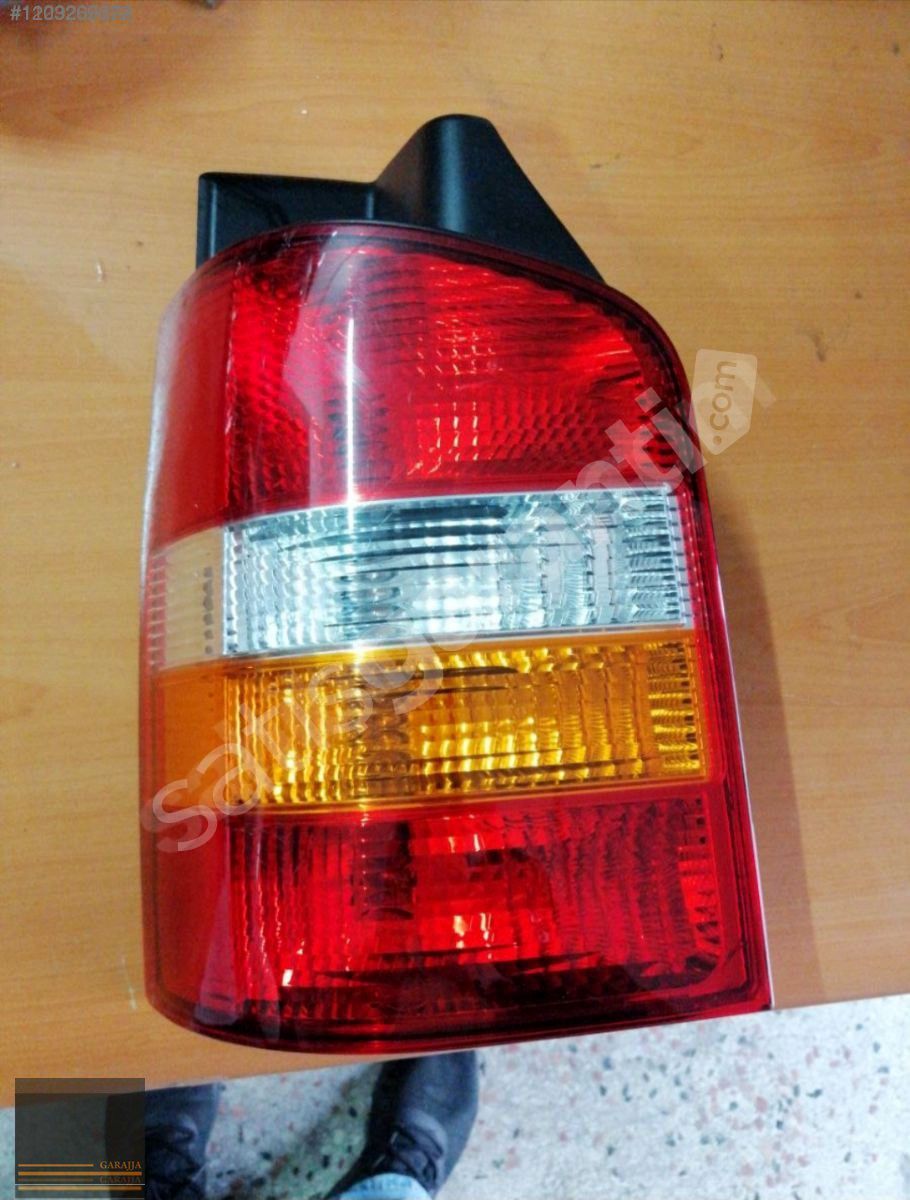 VOLKSWAGEN TRANSPORTER T5 ARKA SOL STOP LAMBASI ORJİNAL ÇIKMA