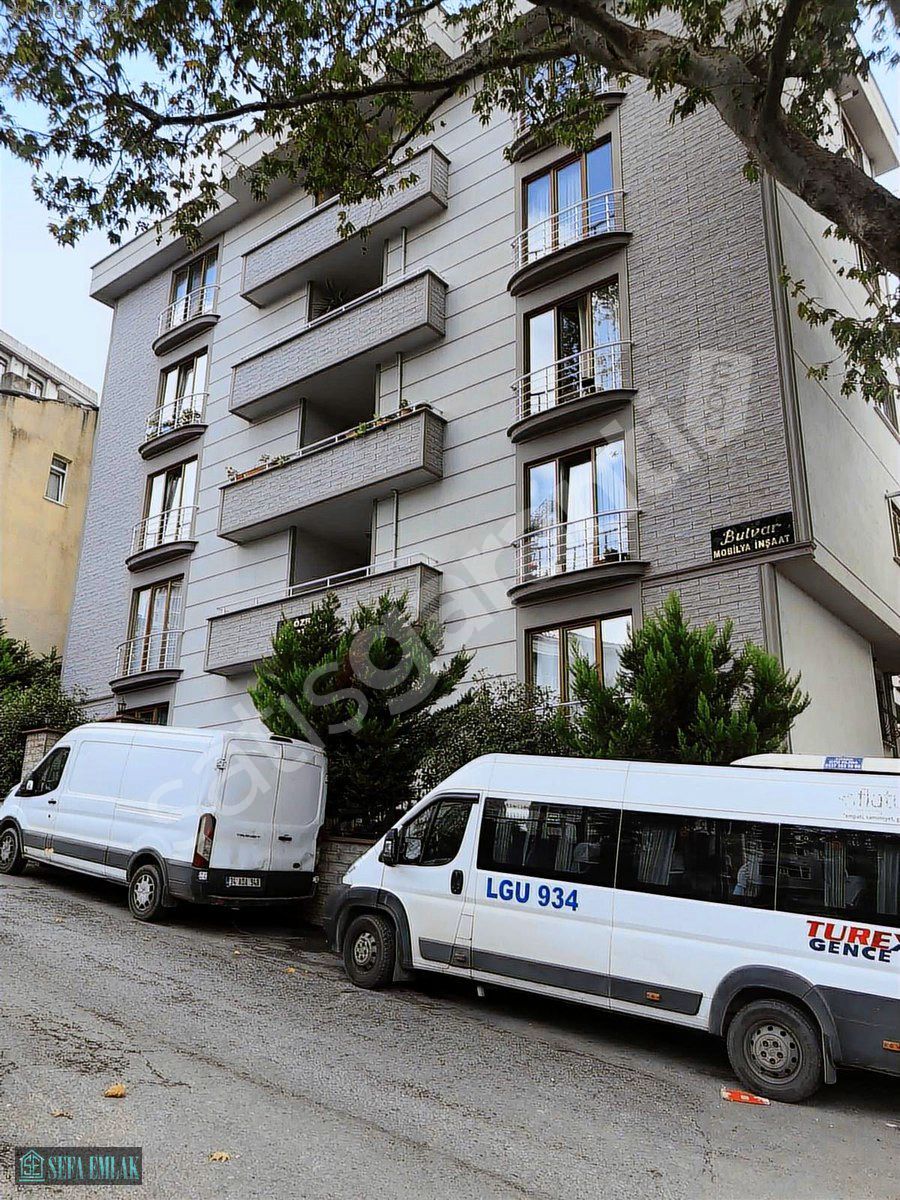 KARTAL YAKAÇIK ÇARŞI MAHALLESİNDE GİRİŞ KATI 3+1 DAİRE