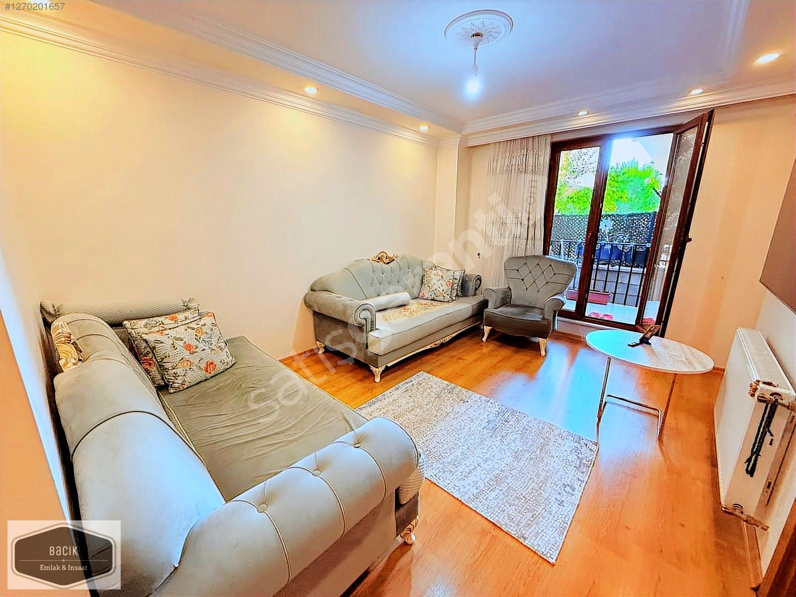 SANCAKTEPE SATILIK METRO YAKIN 4+1 İSKAN+KOMBİLİ DAİRE BACİK'ten