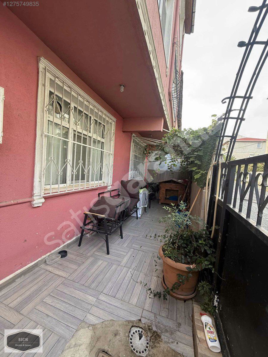 SANCAKTEPE METRO SATILIK 3 KATLI BİNA RESTORELİ