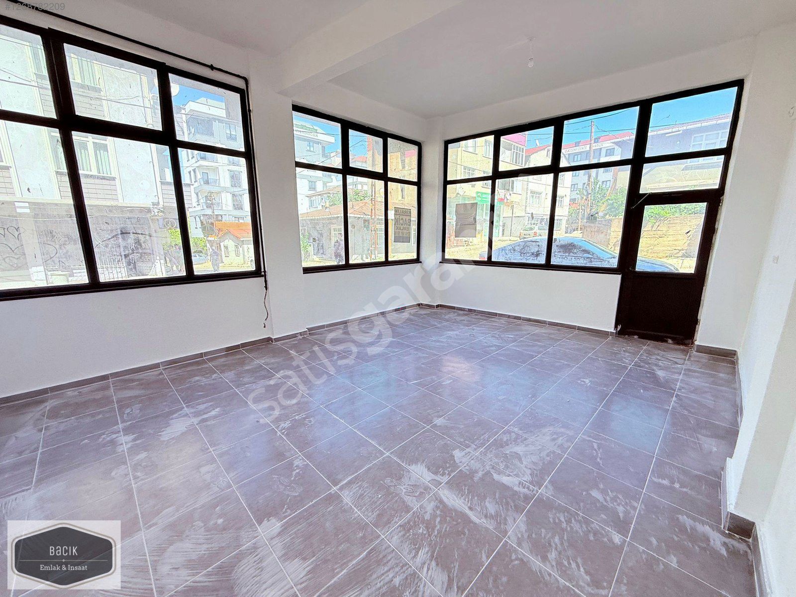 SULTANBEYLİ MERKEZ KİRALIK 85m2 DÜZ GİRİŞ DÜKKAN BACİK EMLAK