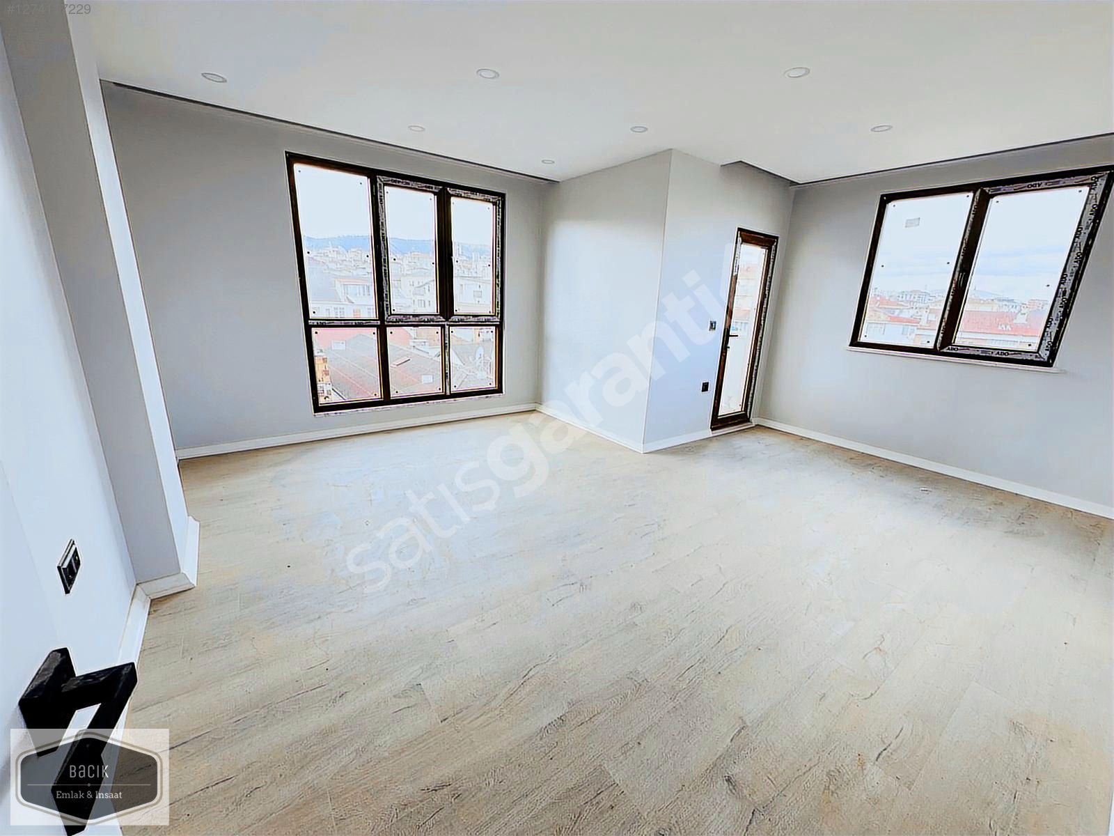 SULTANBEYLİ ABDURRAHMANGAZİ METRO YAKIN 4+1 KİRALIK DAİRE BACİK