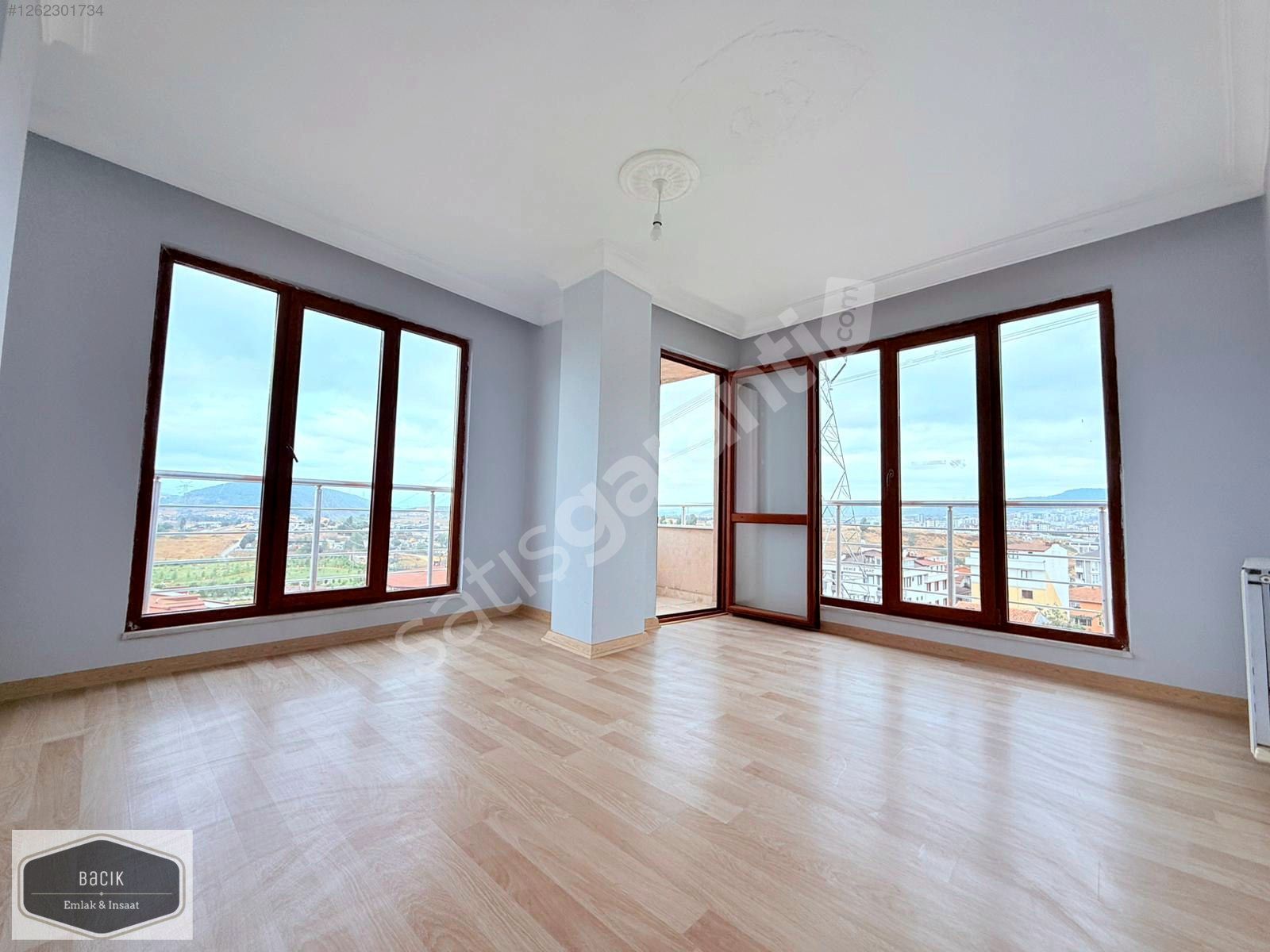 SANÇAKTEPE YENİDOĞAN İSKANLI SATILIK 3+1 GENİŞ DAİRE BACİK