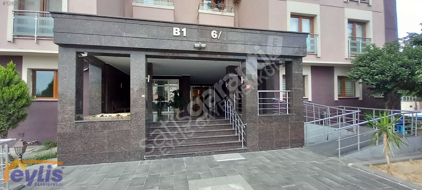 BAHÇEŞEHİR KC BLOKLARI BOYALI TEMİZ KİRALIK 3+1 DAİRE