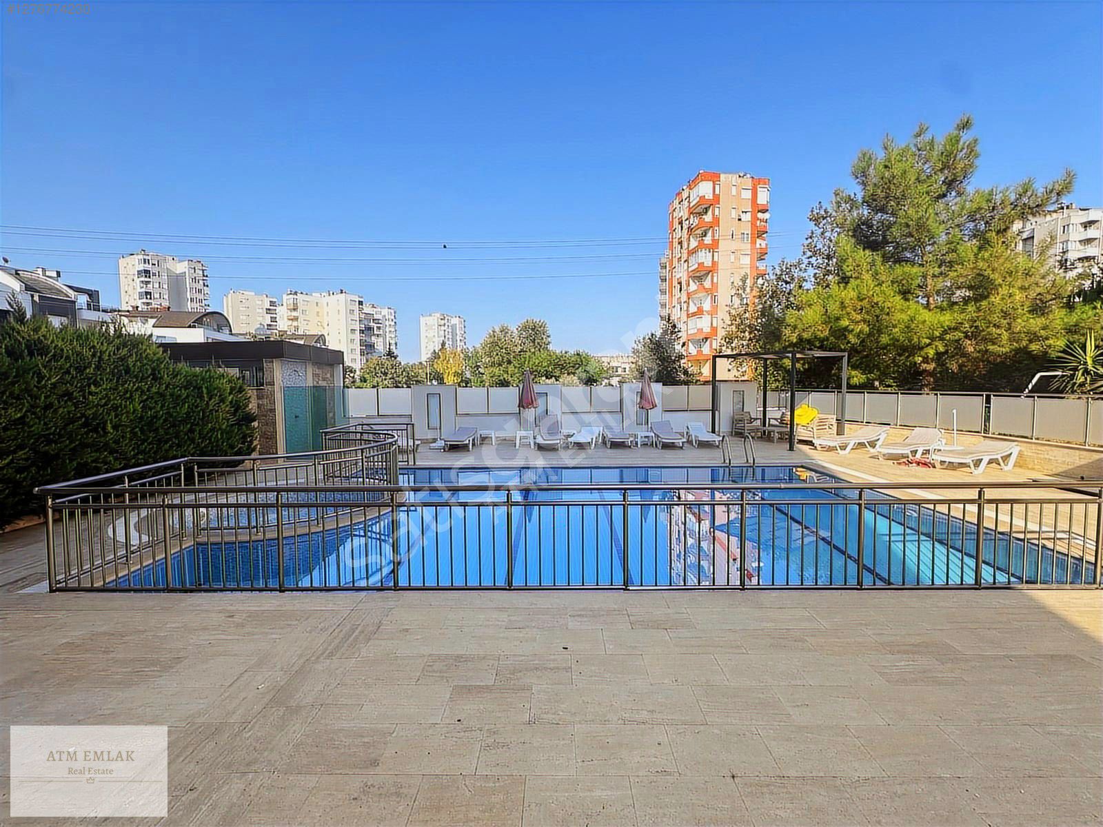 Güzeloba Mahallesi Havuzlu Kapalı Otoparklı 2+1 Eşyalı Kiralık